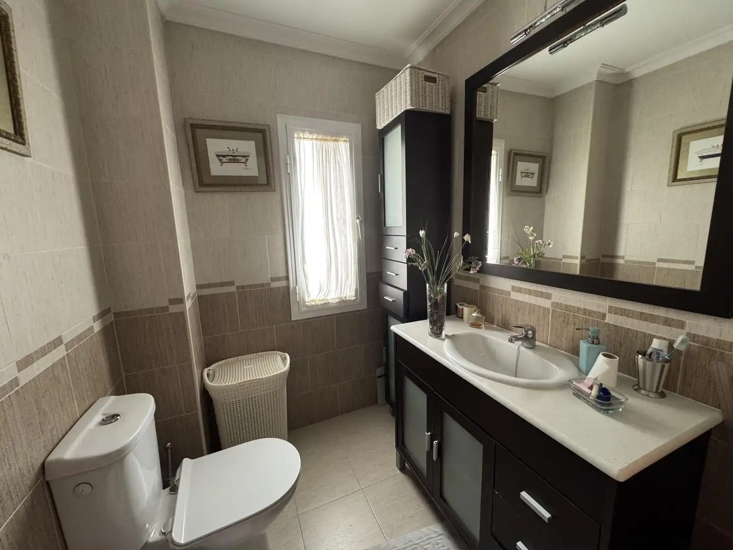 Bathroom of Flat for sale in Sevilla  with Parquet flooring, Furnished and Balcony