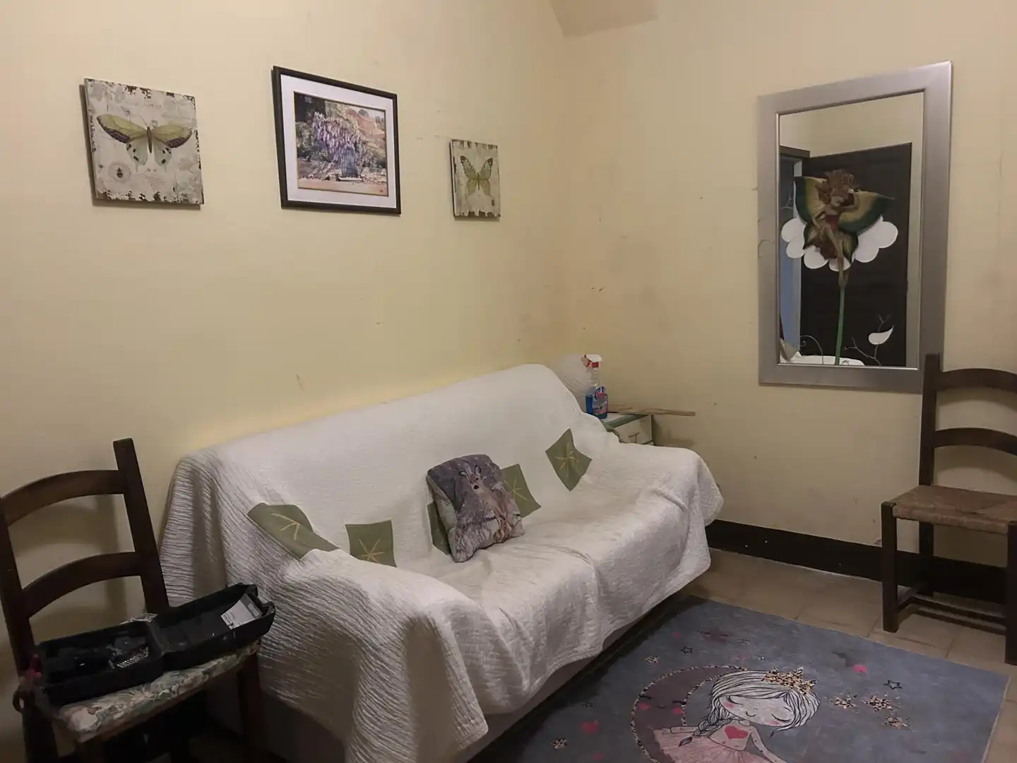 Habitació a Plaça de la Creu, 6, Berga Sala d'estar de Finca rústica per a compartir en Berga amb Calefacció, Jardí privat i Terrassa