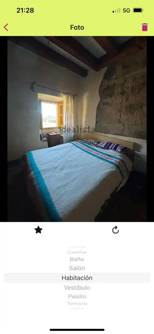 Habitació a Plaça de la Creu, 6, Berga Dormitori de Finca rústica per a compartir en Berga amb Calefacció, Jardí privat i Terrassa