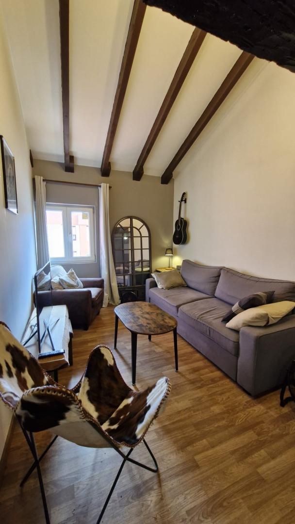 Sala d'estar de Pis de lloguer en Santander amb Calefacció, Parquet i Moblat