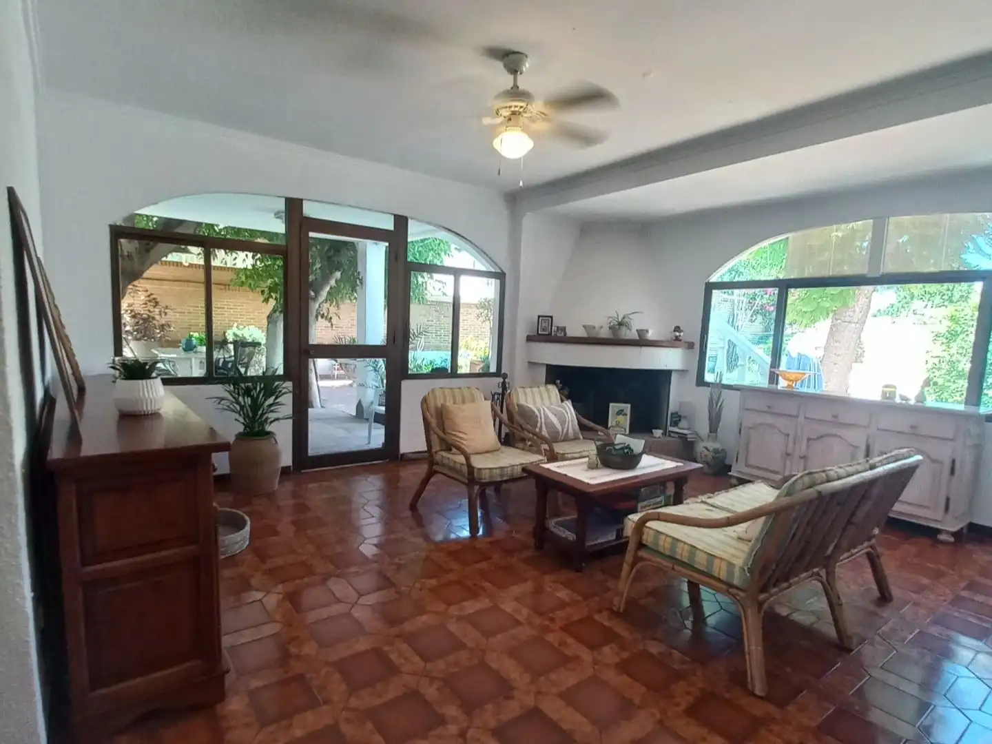 Casa o xalet en venda a Park Nord - Casona Sala d'estar de Casa o xalet en venda en Gandia amb Calefacció, Jardí privat i Parquet