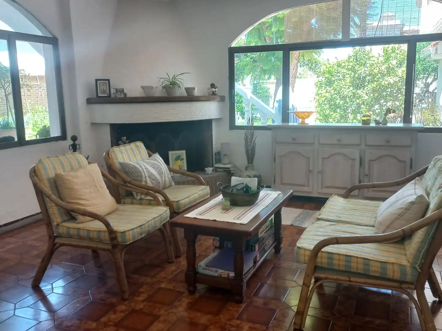 Casa o xalet en venda a Park Nord - Casona Sala d'estar de Casa o xalet en venda en Gandia amb Calefacció, Jardí privat i Parquet