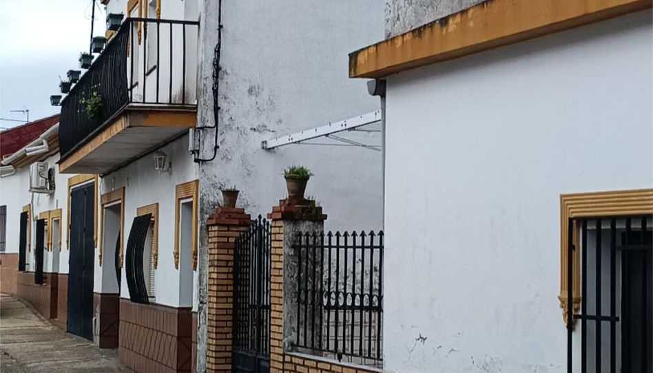 Casa adosada en venda a Hu-5103, 10, Zalamea la Real, Huelva - imatge 1 Foto 1 de Casa adosada en venda a Hu-5103, 10, Zalamea la Real, Huelva
