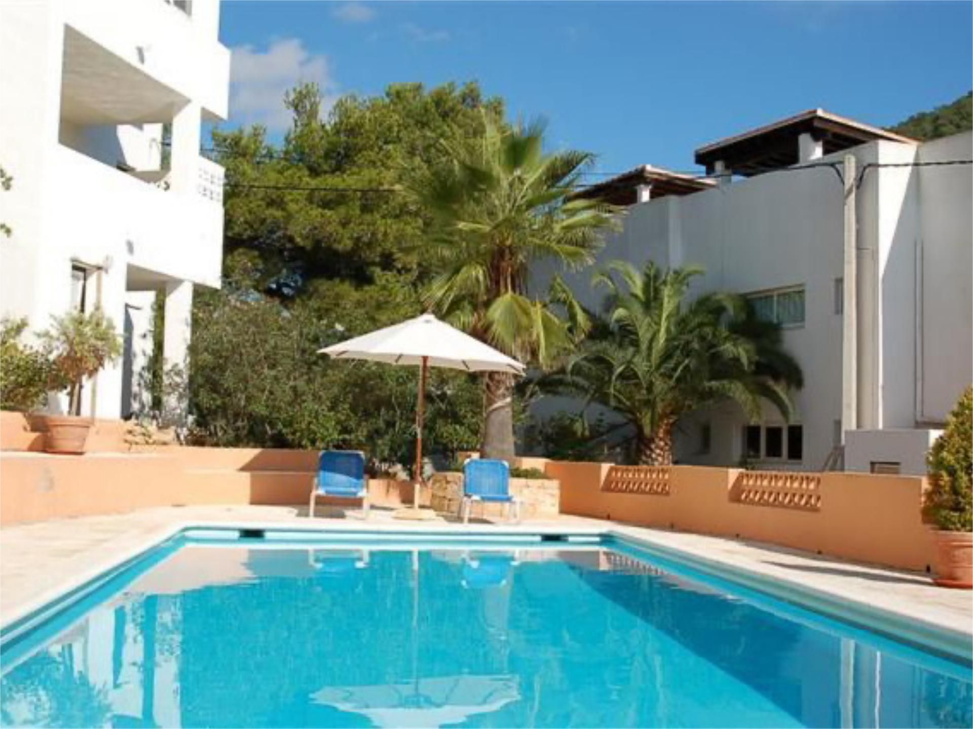 Schwimmbecken von Wohnung zum Verkauf in Santa Eulària des Riu mit Klimaanlage, Heizung und Terrasse