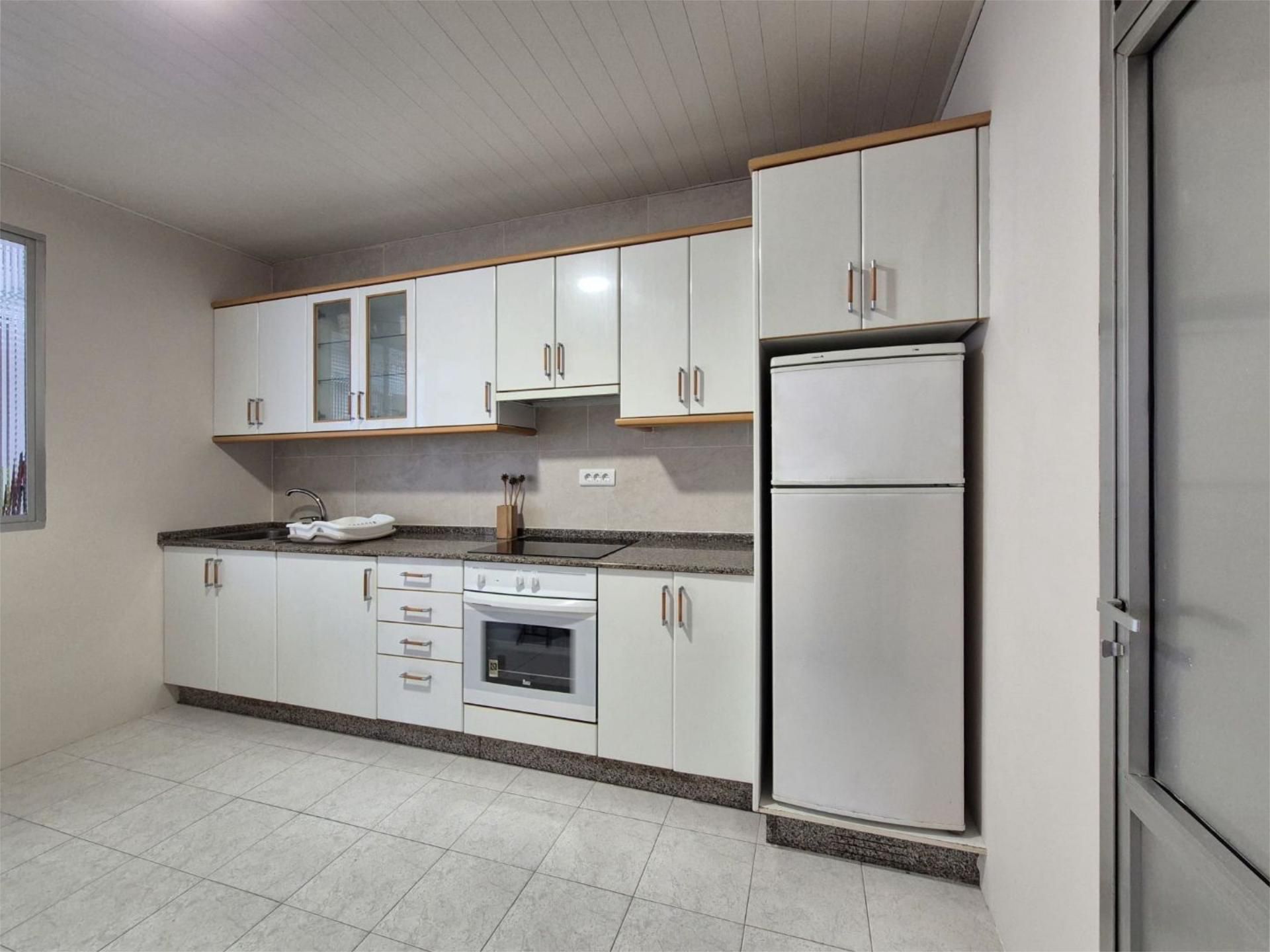 Pis per a compartir a Rúa Alcalde Usero, 1, Plaza de España Cuina de Pis per a compartir en Ferrol amb Terrassa i Moblat