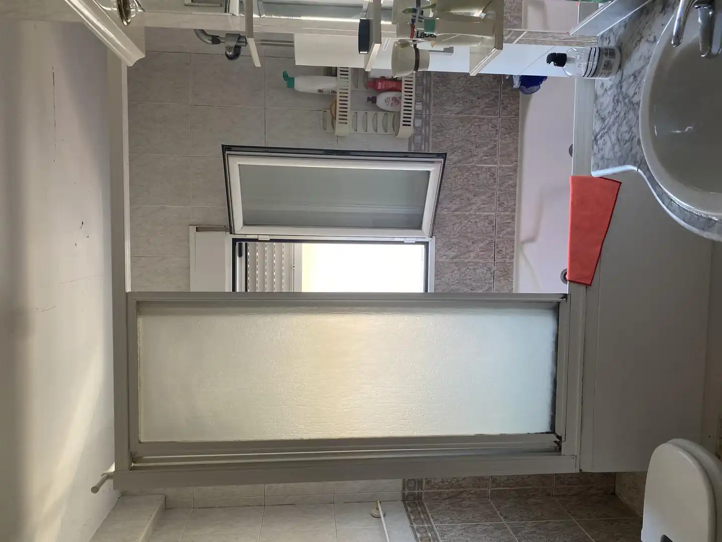 Zimmer in Pasaje de los Nardos, 21, Barrio de Zaidín Küche von Wohnung zur untervermieten in Granada mit Klimaanlage, Heizung und Parkett