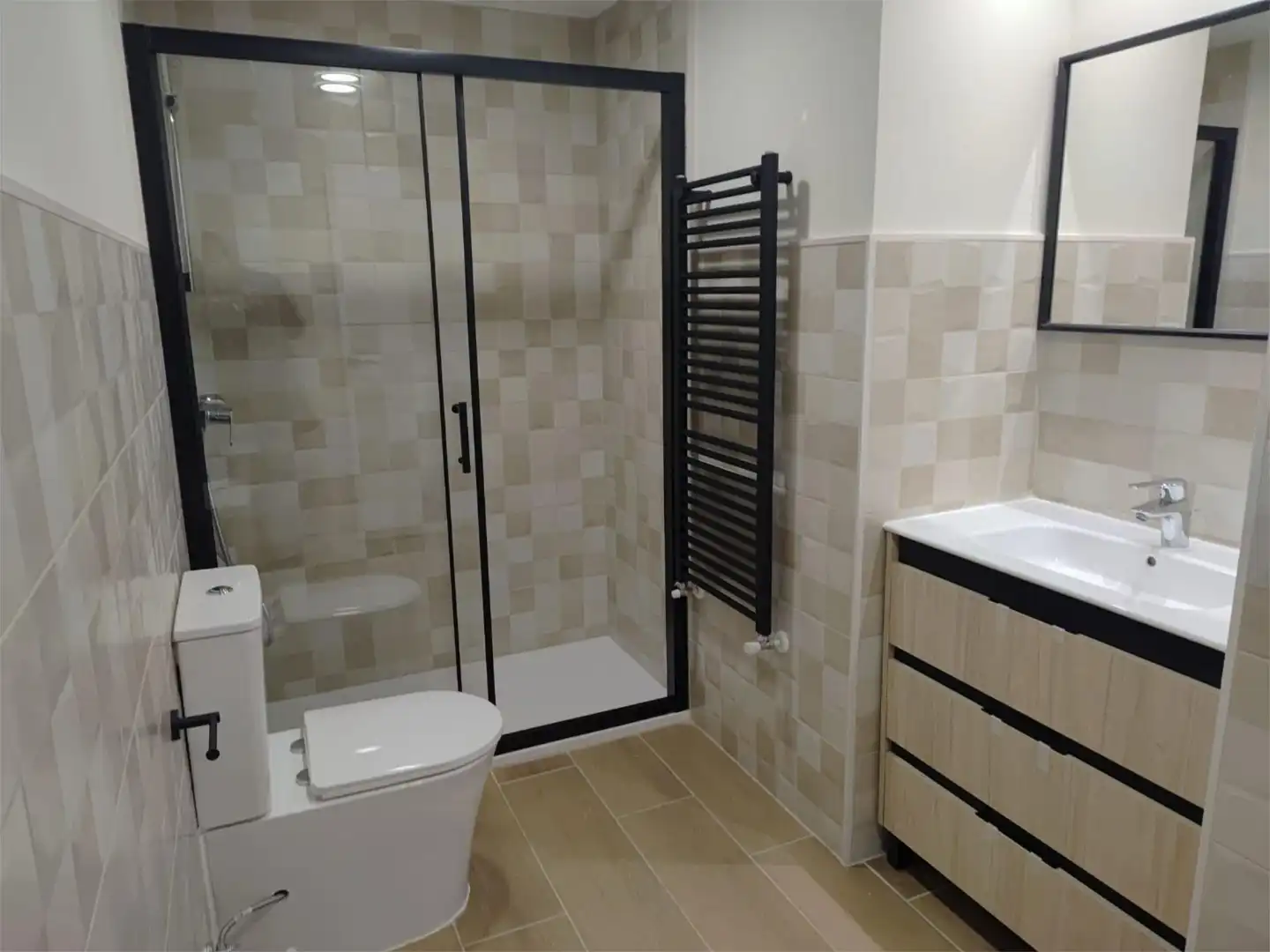 Flat for rent in Carretera de Fuencarral, 44, Zona Industrial Flat for rent in Carretera de Fuencarral, 44, Zona Industrial