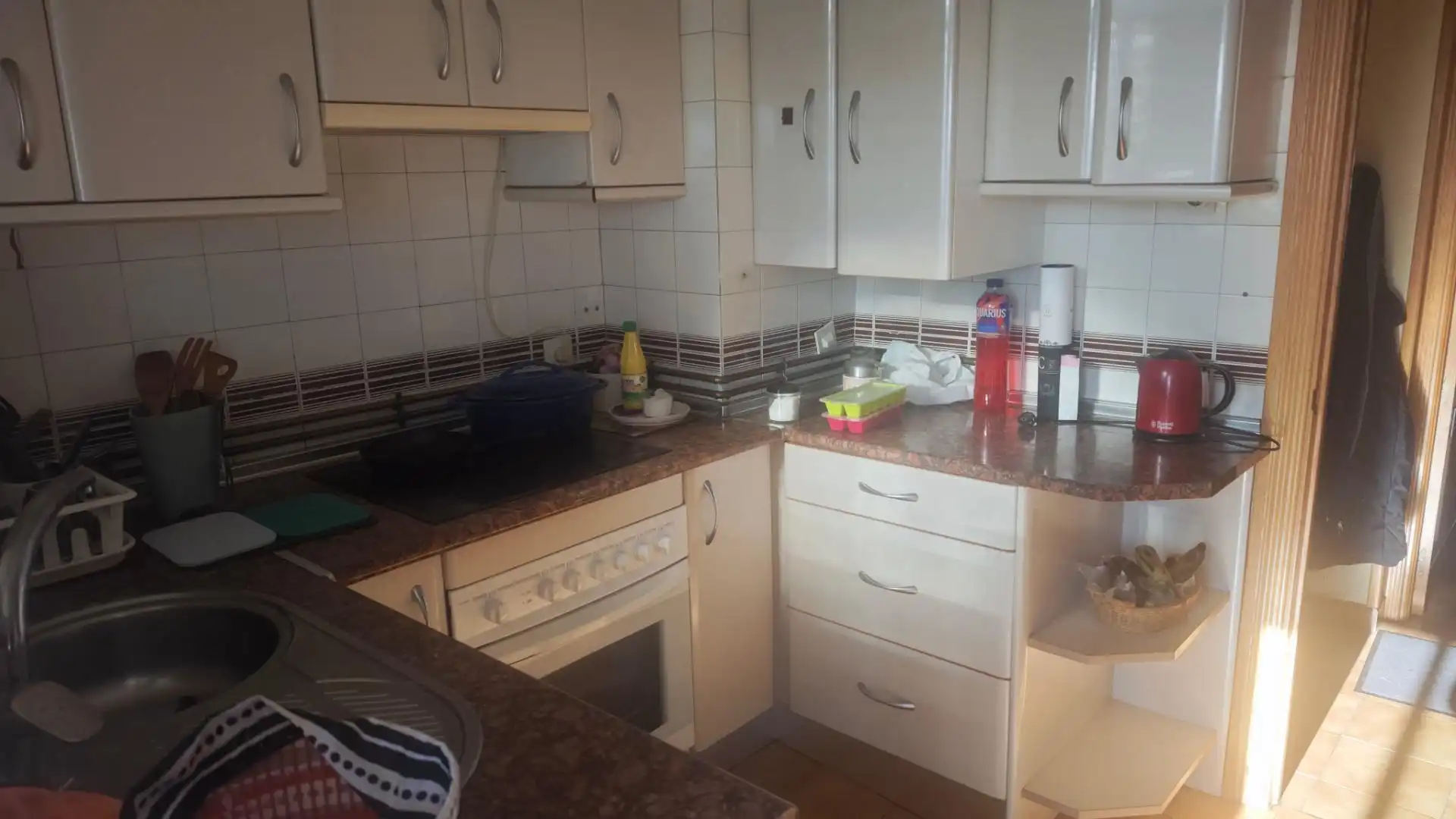 Kitchen of Flat for share in Madrid  with Heating, Furnished and Oven