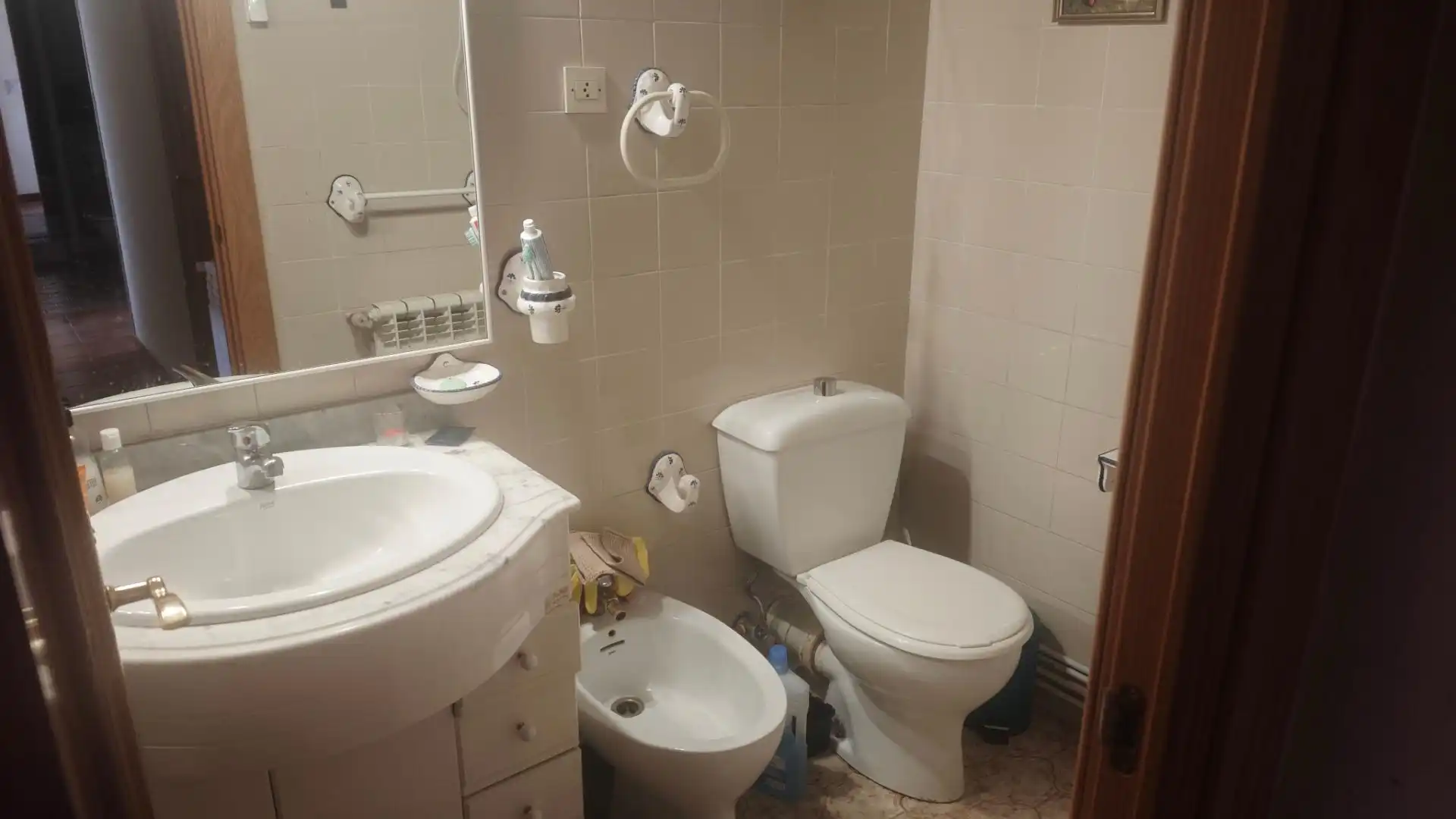 Bathroom of Flat for share in Madrid  with Heating, Furnished and Oven