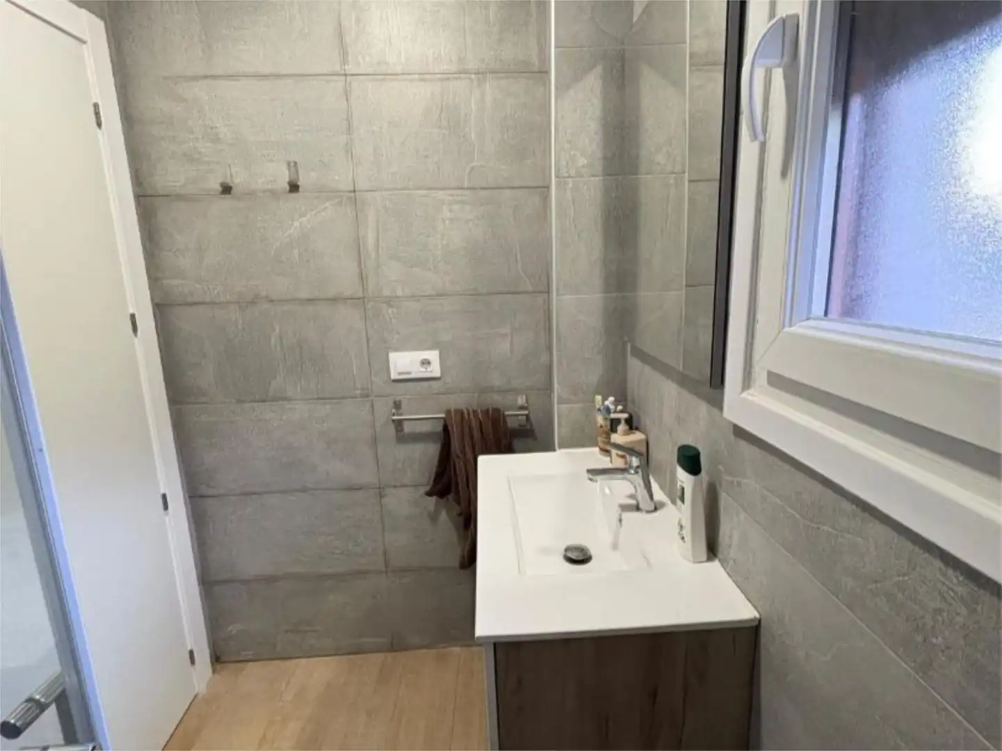 Bathroom of Flat for sale in Pinofranqueado  with Terrace and Balcony