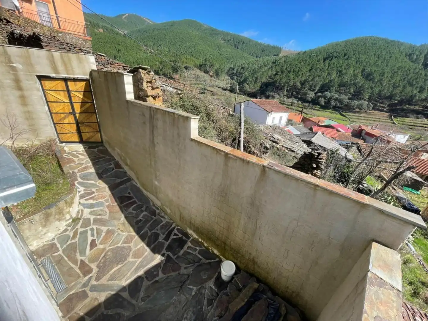 Exterior view of Flat for sale in Pinofranqueado  with Terrace and Balcony