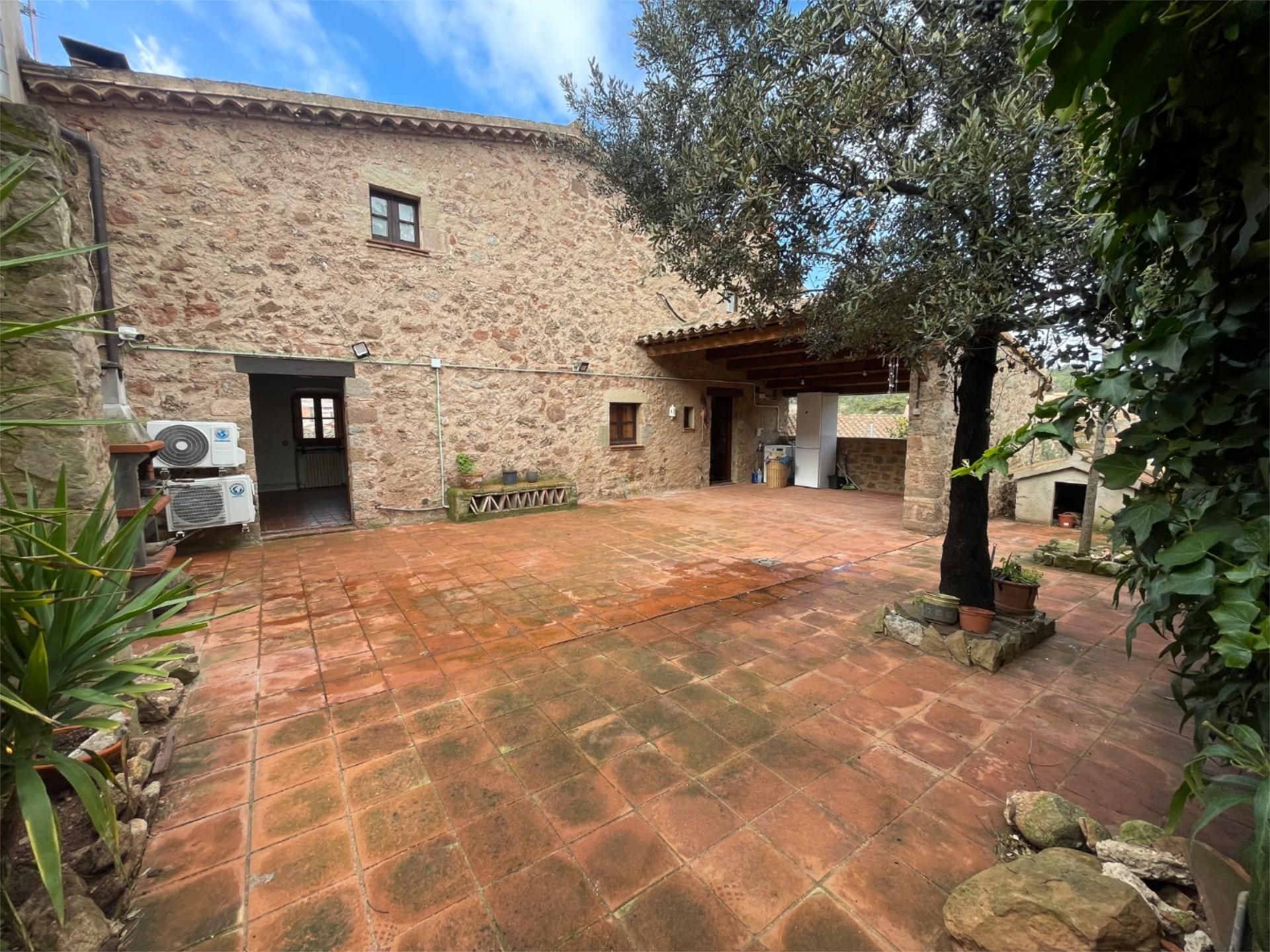 Exterior view of Flat for sale in Sant Llorenç Savall  with Air Conditioner, Heating and Private garden