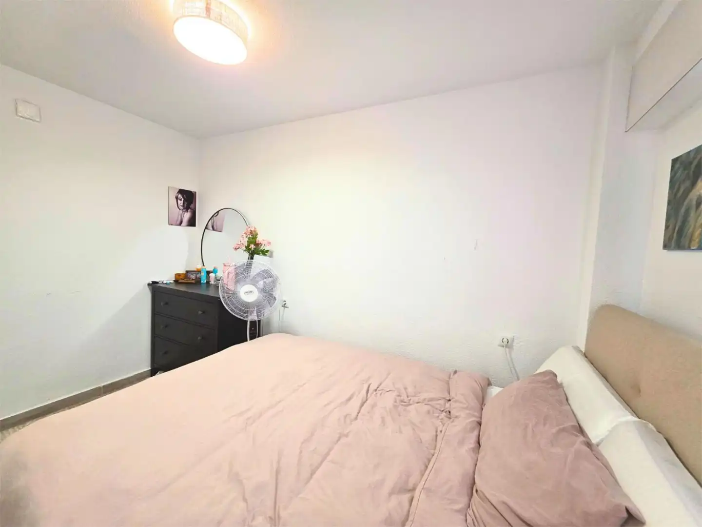 Piso en venta en Calle Gumersindo, 89, Las Piscinas Naturales Habitación de Piso en venta en Torrevieja con Aire acondicionado