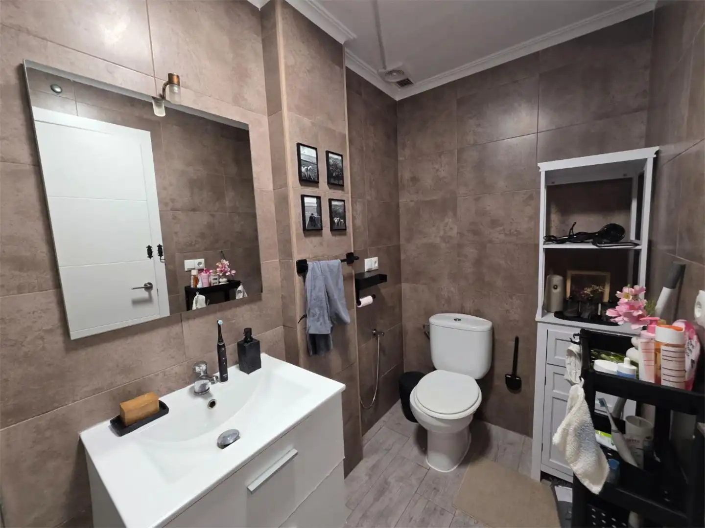 Piso en venta en Calle Gumersindo, 89, Las Piscinas Naturales Baño de Piso en venta en Torrevieja con Aire acondicionado