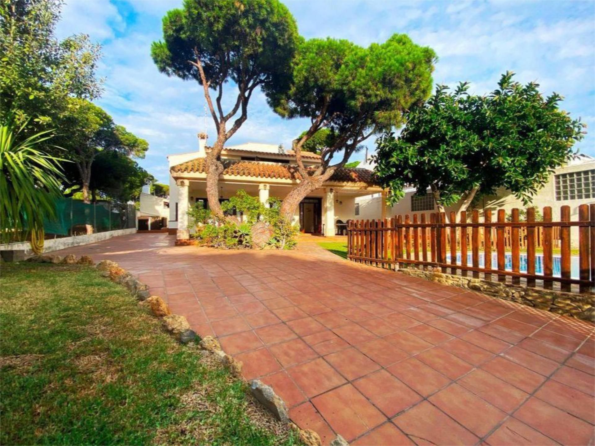 Jardí de Casa o xalet de lloguer en Chiclana de la Frontera amb Aire condicionat, Jardí privat i Terrassa