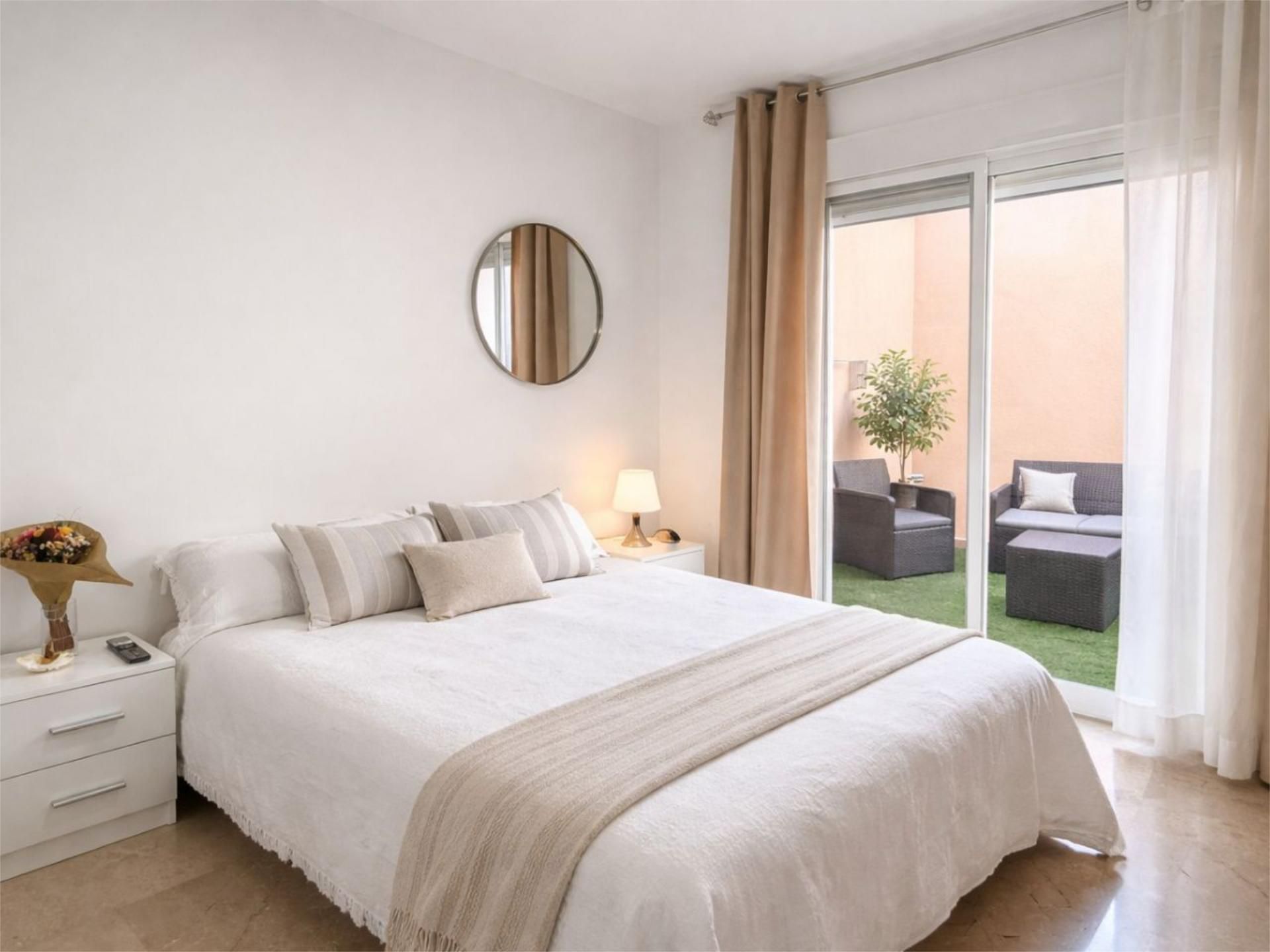 Bedroom of Single-family semi-detached for share in La Unión  with Air Conditioner, Heating and Private garden