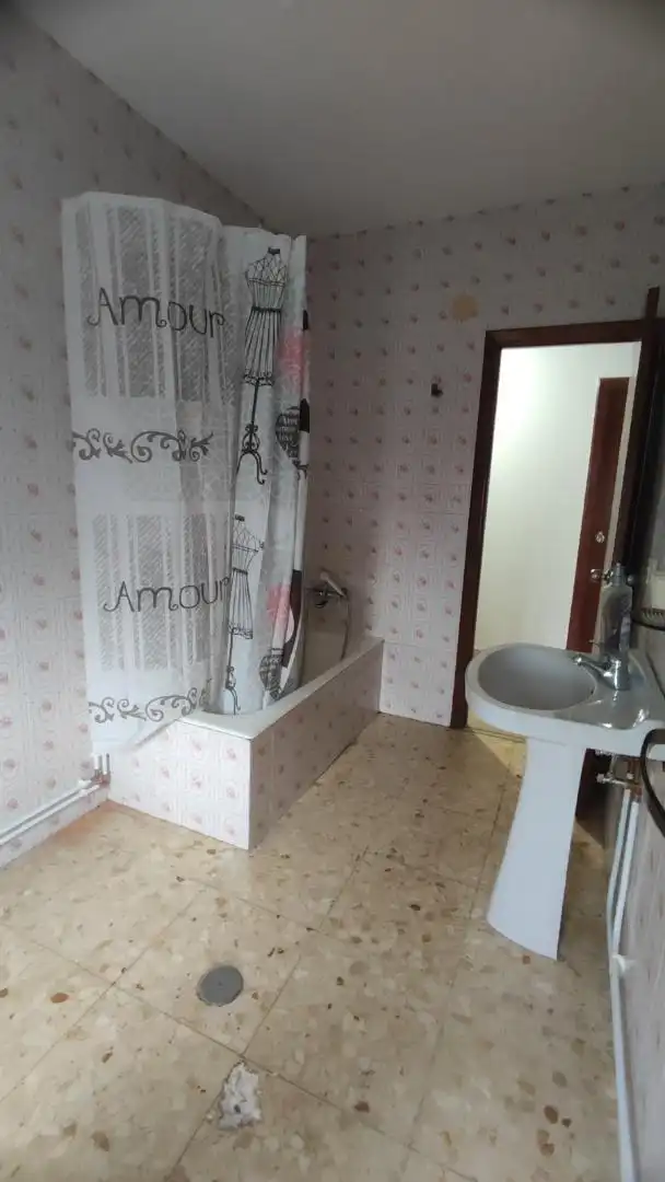 Pis en venda a Rúa Nosa Señora do Carme, 20, Burela Bany de Pis en venda en Burela amb Traster