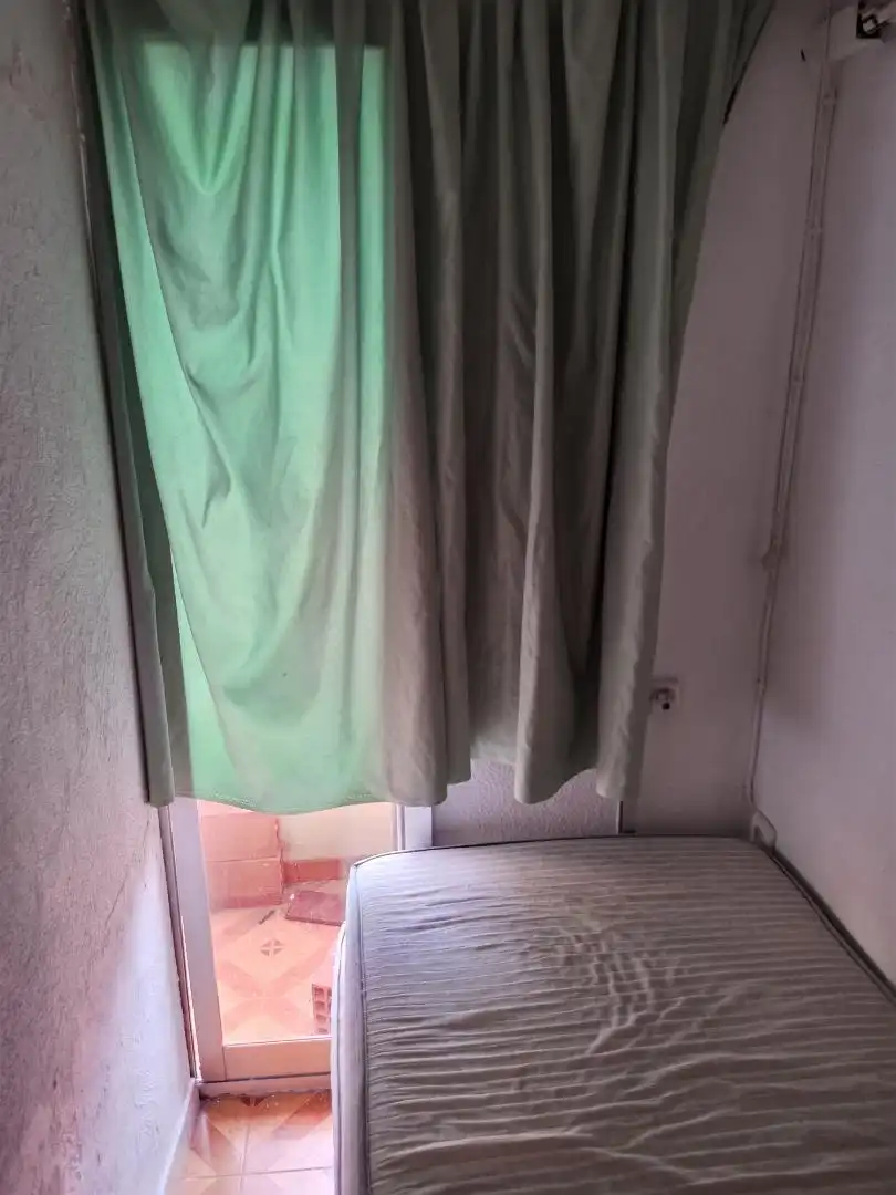 Habitación en Carrer de Jumella, 3, Tres Forques Habitación de Piso para compartir en Valencia con Parquet, Amueblado y Horno