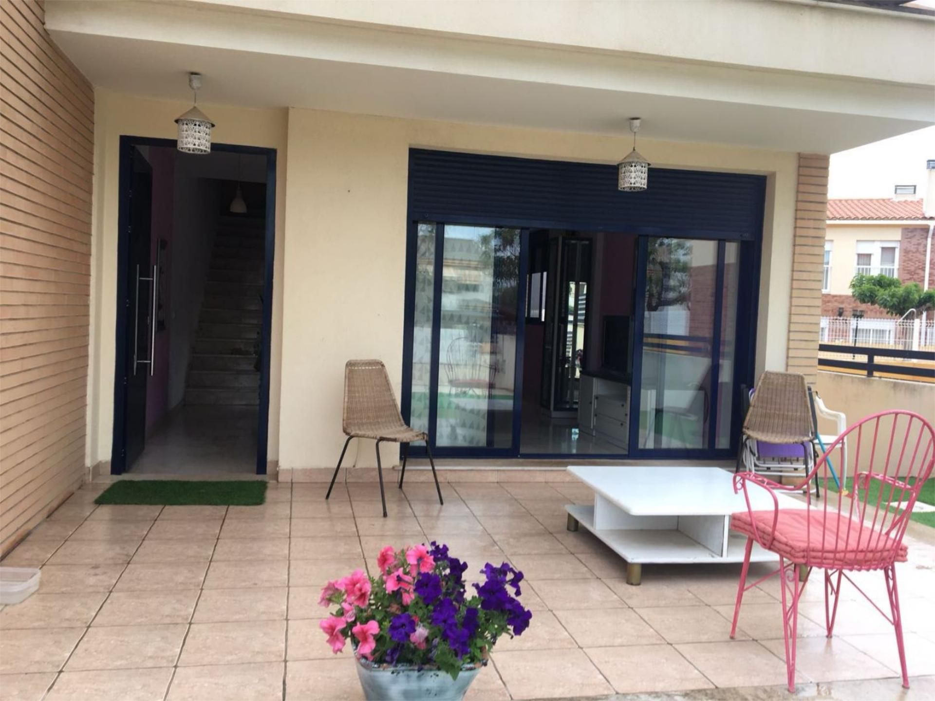 Terrace of House or chalet to rent in Burriana / Borriana  with Air Conditioner, Heating and Private garden