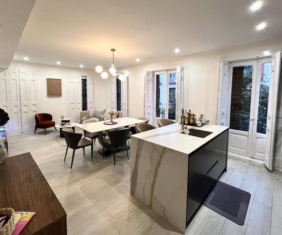 Piso en Venta en Calle de Embajadores, 110 en Acacias