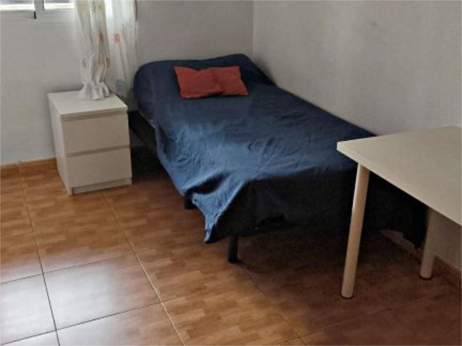 Schlafzimmer von Wohnung zur untervermieten in  Valencia Capital mit Heizung, Terrasse und Möbliert