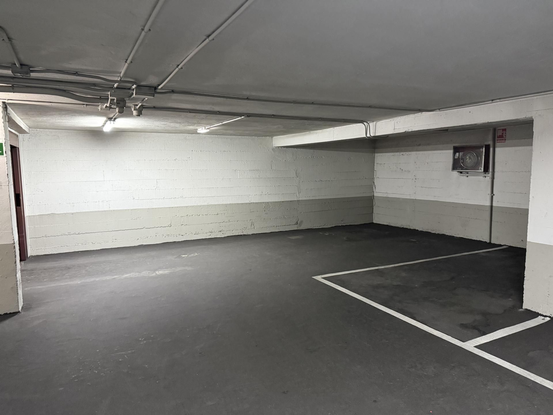 Aparcament de Garatge de lloguer en Oviedo 