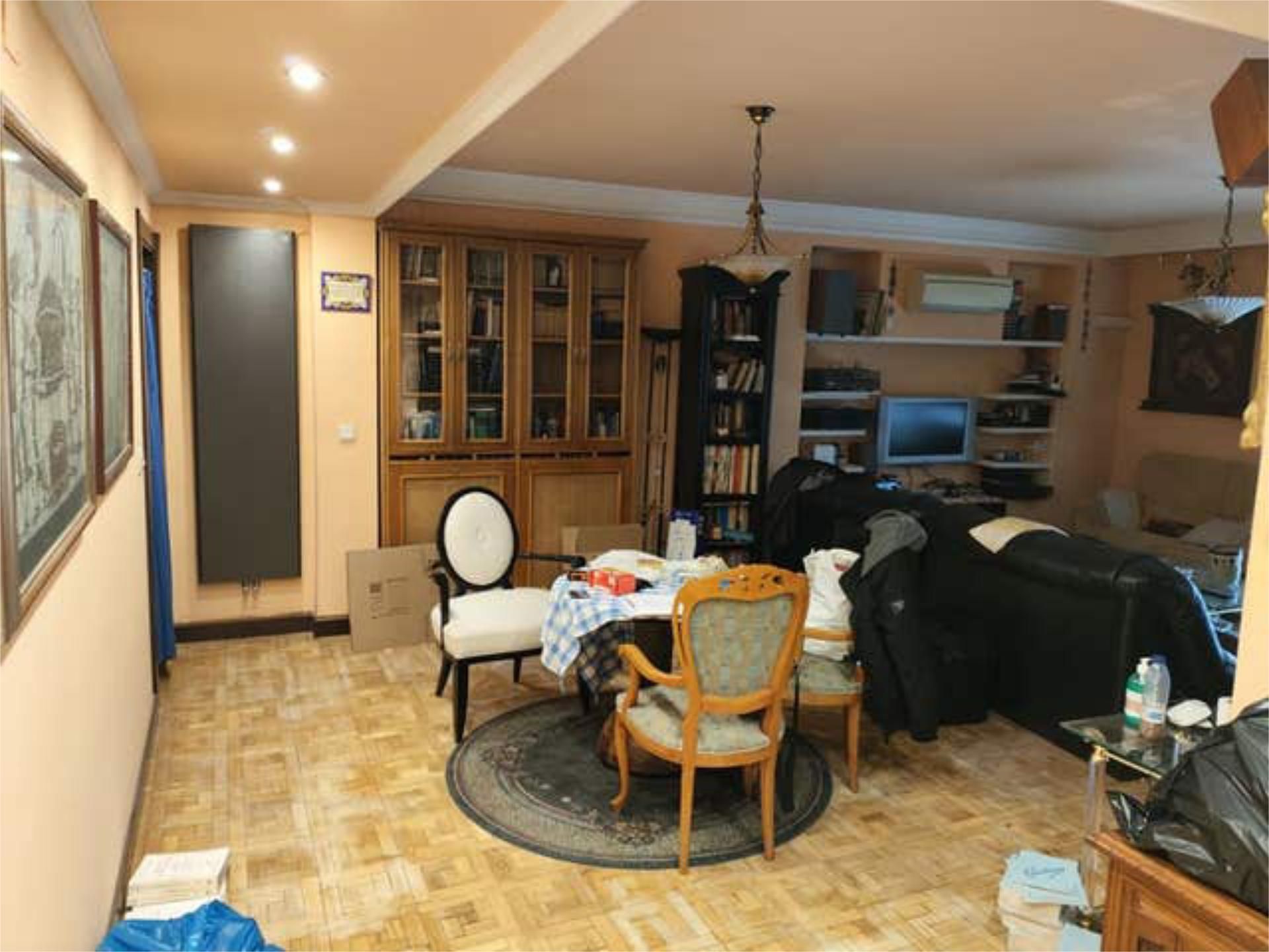 Sala de estar de Piso en venta en Salamanca Capital con Calefacción, Terraza y Amueblado