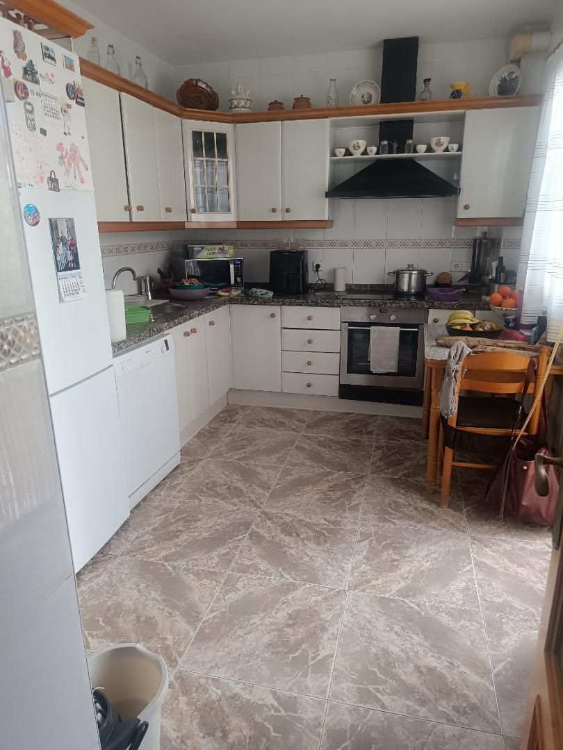 Kitchen of Single-family semi-detached for sale in Roquetas de Mar  with Air Conditioner, Oven and Microwave