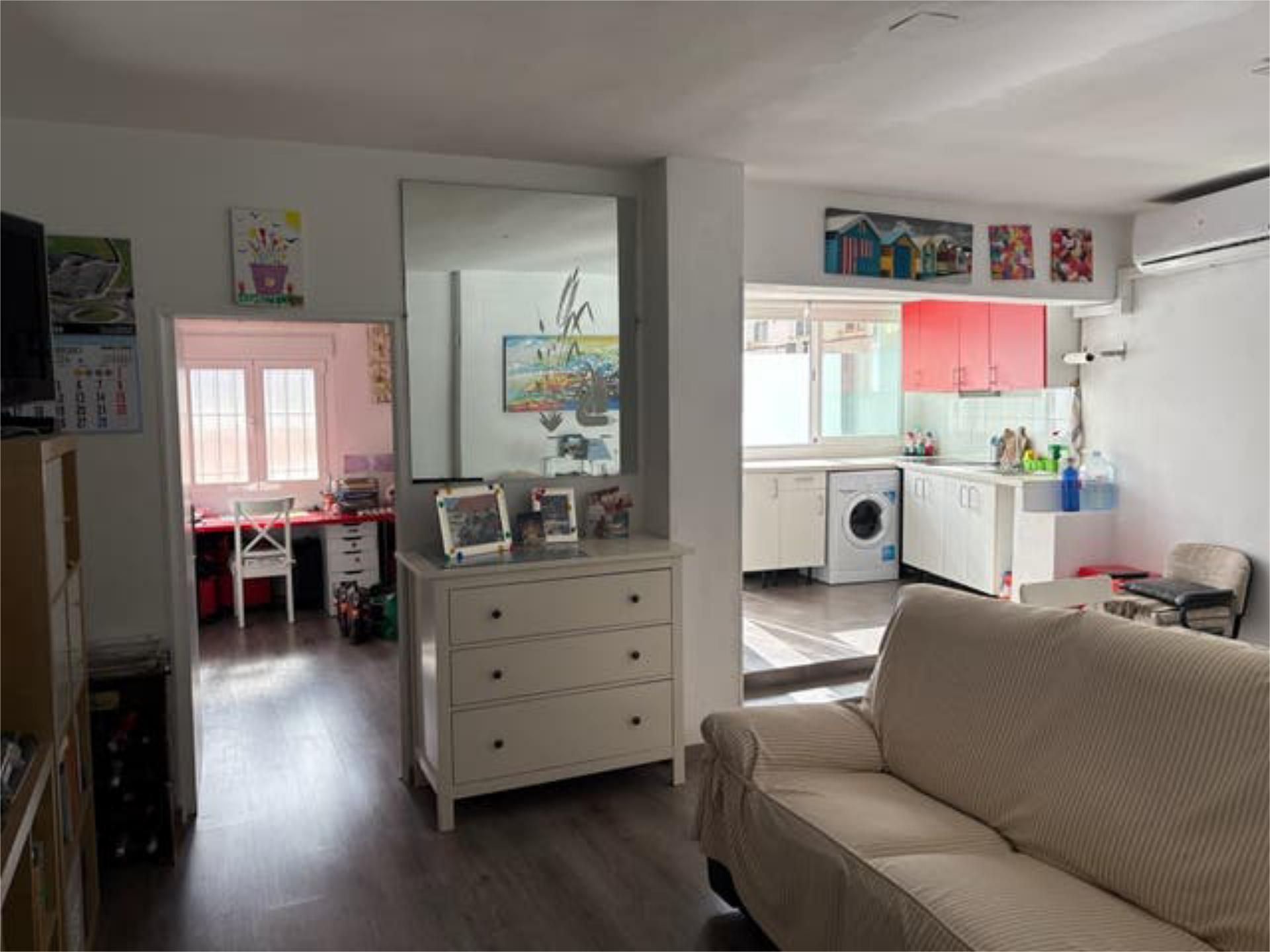 Dormitori de Pis en venda en  Madrid Capital amb Calefacció, Terrassa i Moblat