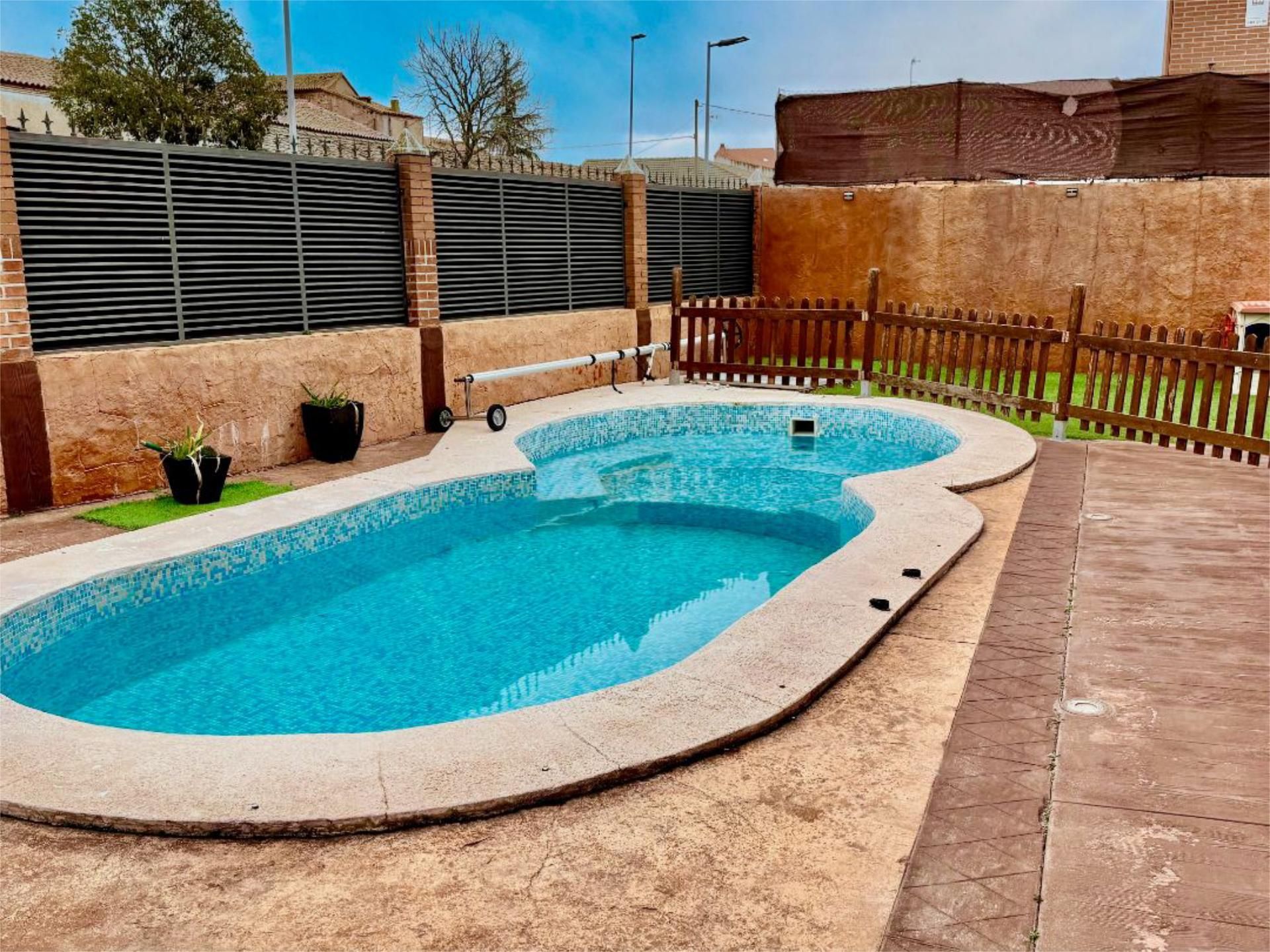 Swimming pool of House or chalet for sale in Torrejón del Rey  with Air Conditioner and Swimming Pool