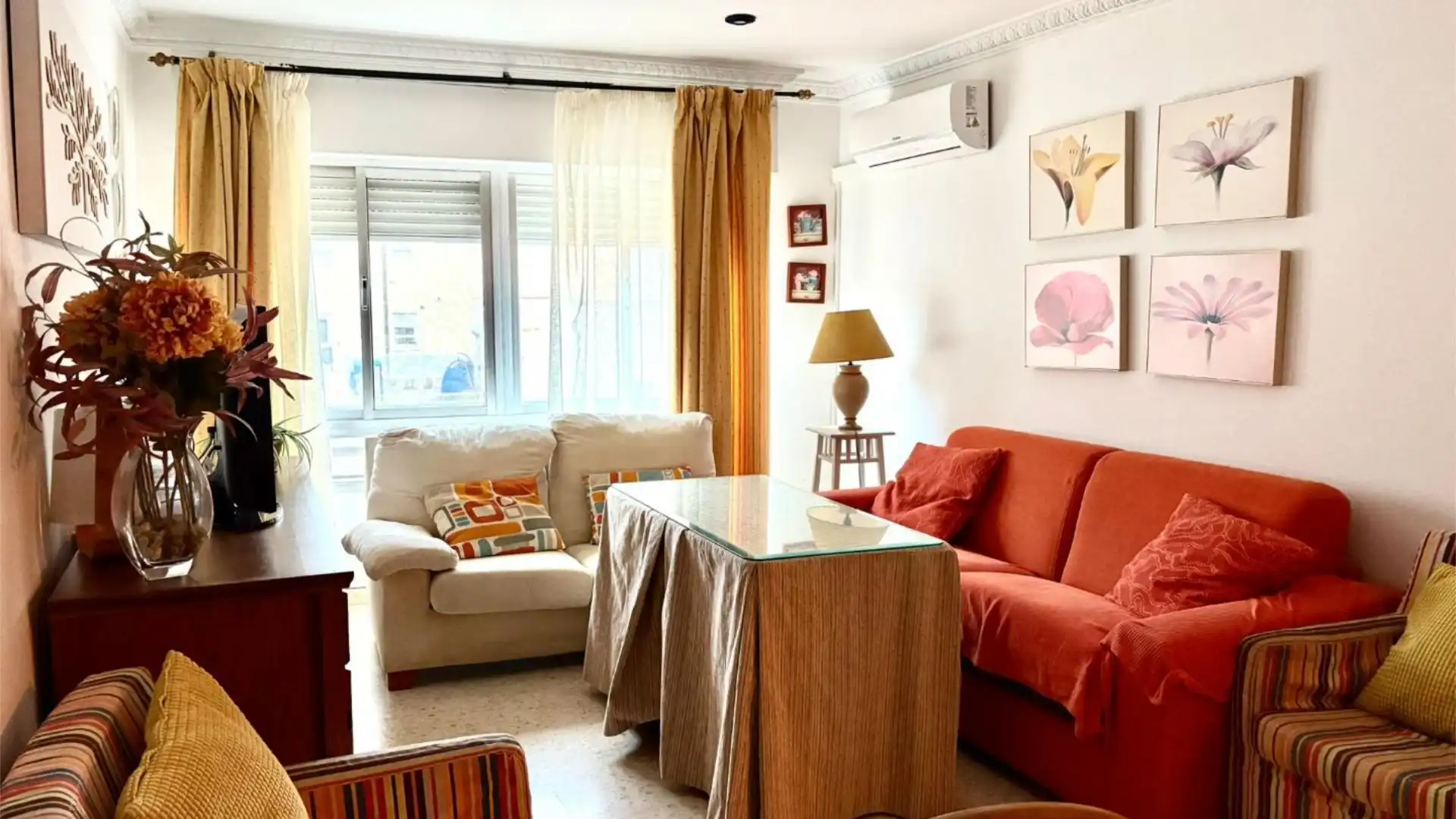 Piso en venta en Paseo Marítimo - San José - La Laguna Sala de estar de Piso en venta en Cádiz Capital con Aire acondicionado y Calefacción