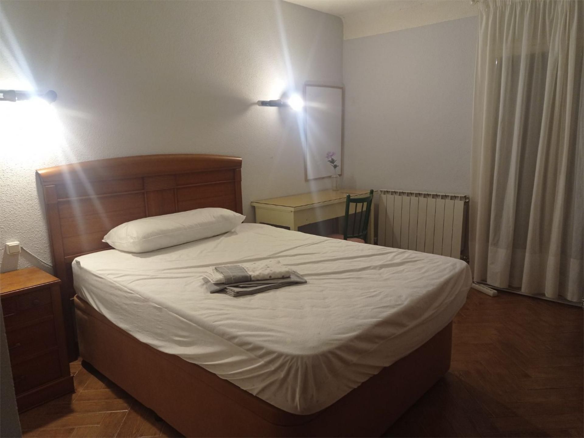 Dormitori de Casa o xalet per a compartir en Cercedilla amb Calefacció, Moblat i Balcó