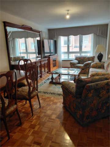 Piso en Alquiler en Os Mallos