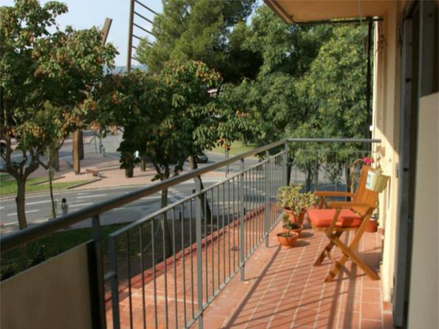 Piso en Venta en Passeig de Valldaura, 113 en La Guineueta