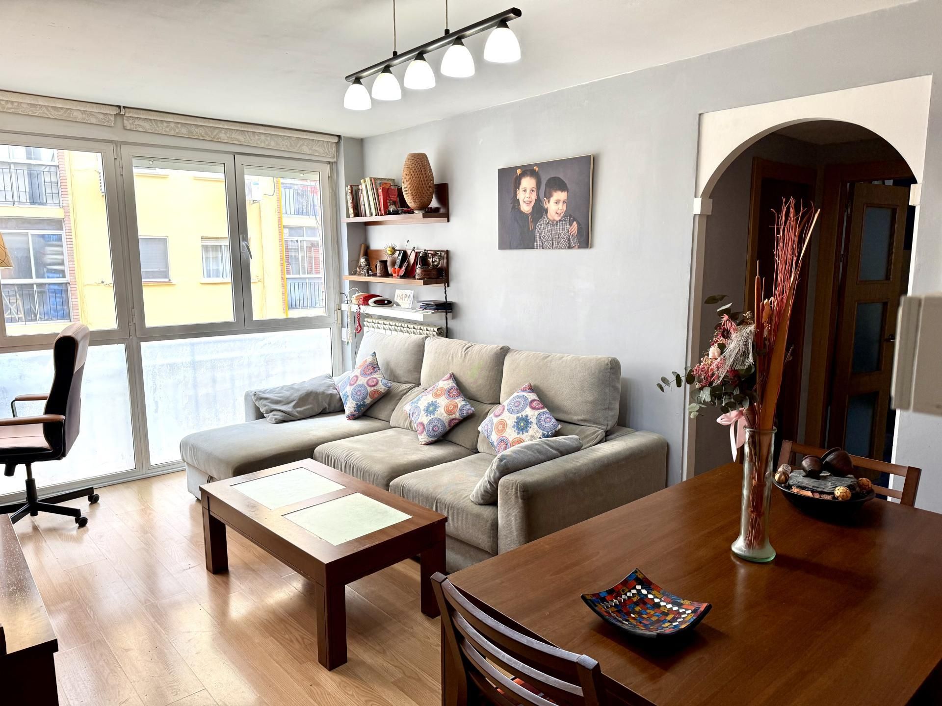 Sala d'estar de Pis en venda en  Zaragoza Capital amb Aire condicionat