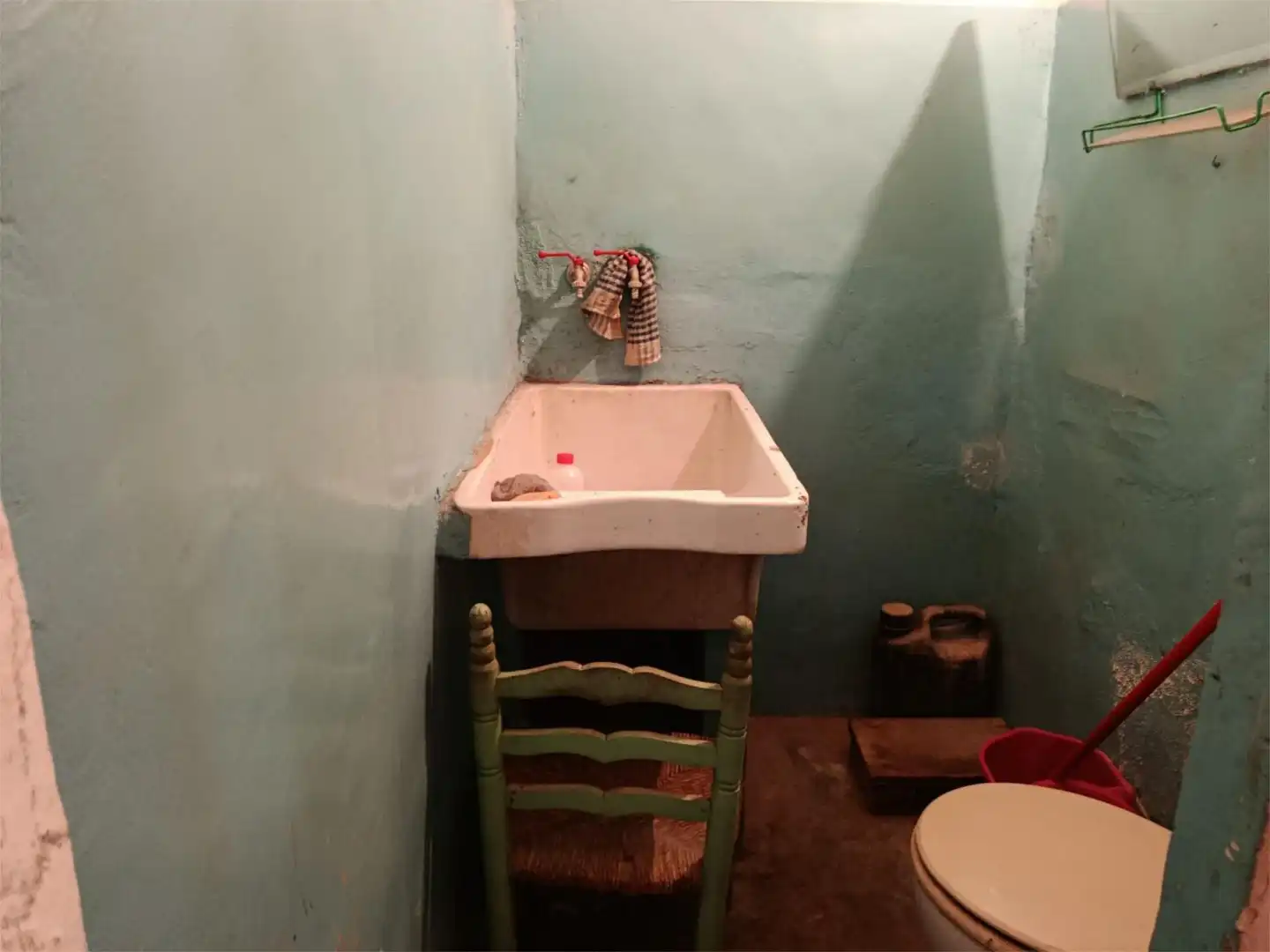 Piso en venta en Plaza Fuente de los Álamos, 2, Cadalso de los Vidrios Baño de Piso en venta en Cadalso de los Vidrios con Calefacción y Trastero