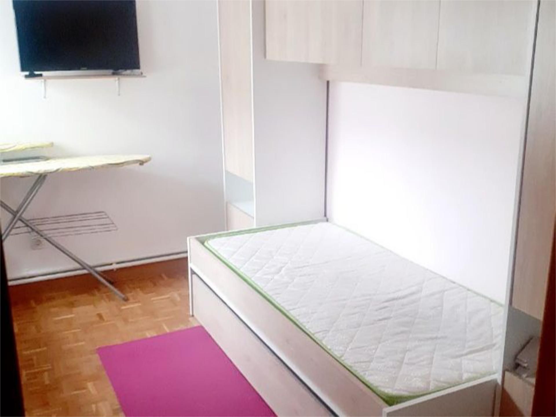 Bedroom of Flat to share in Peralta / Azkoien