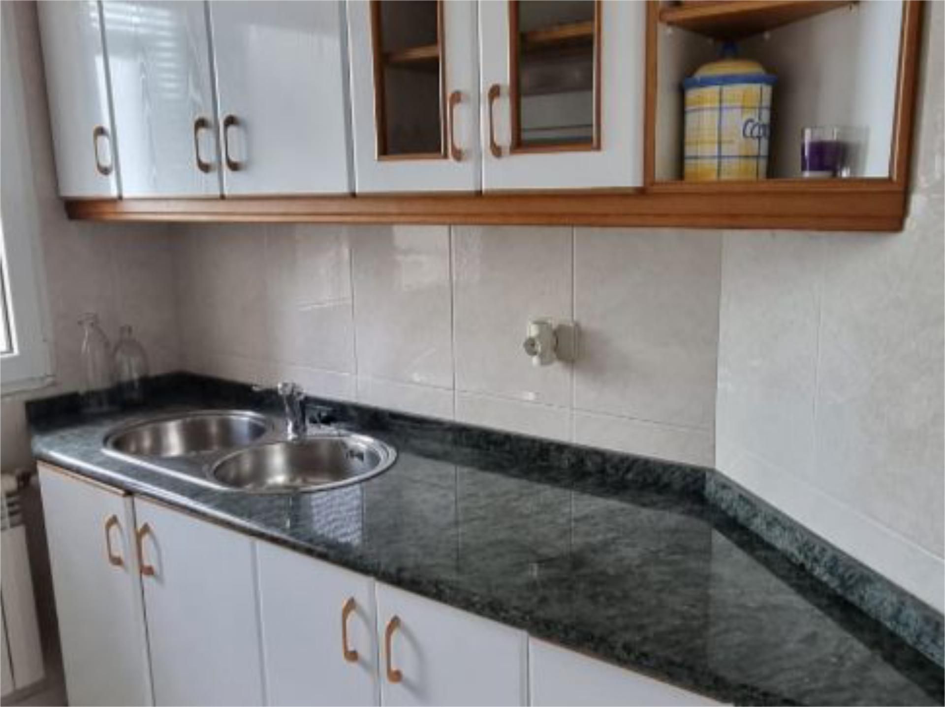 Cocina de Piso de alquiler en Lugo Capital