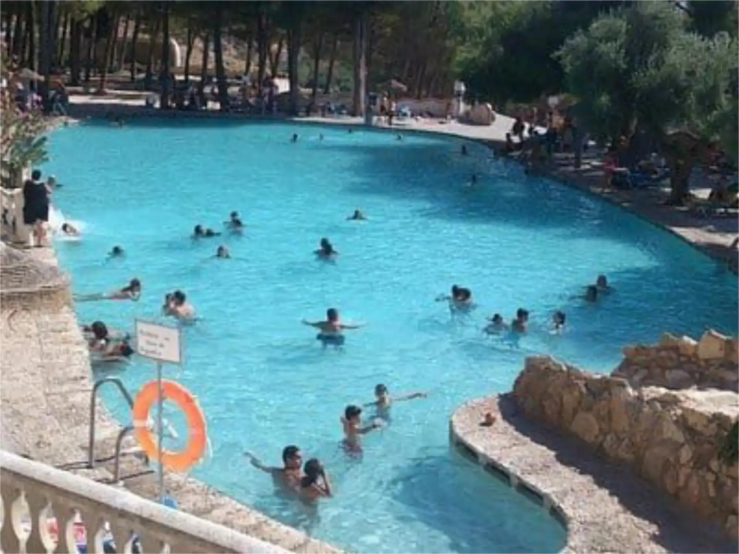 Pis en venda a Calle Alhambra, 34, Villanueva de las Torres Piscina de Pis en venda en Villanueva de las Torres amb Aire condicionat, Calefacció i Jardí privat