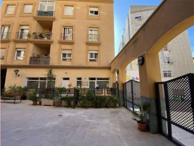 Piso en Alquiler en Calle San Millán, 10 en El Ejido