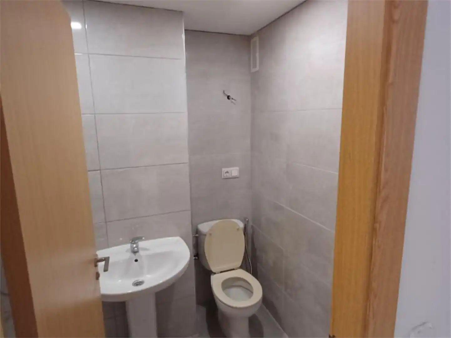 Flat for sale in Avenida de la Música Española, 67, San Fernando - Carretera de Valencia Bathroom of Flat for sale in Cuenca with Heating, Terrace and Balcony
