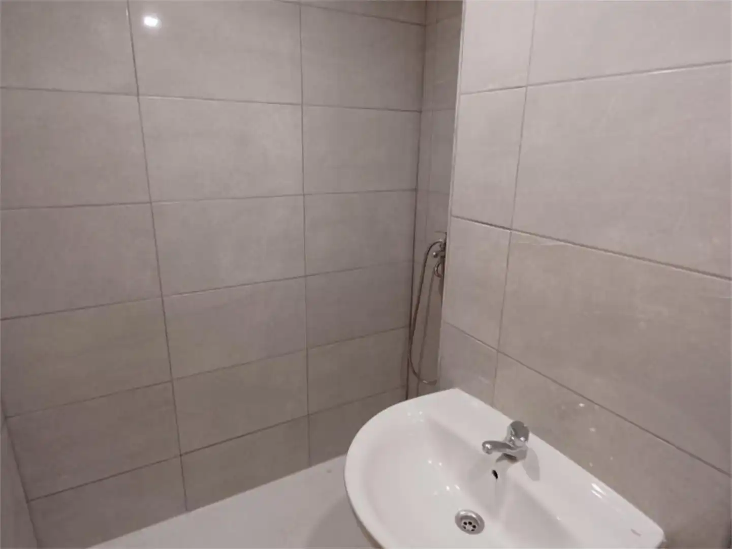 Flat for sale in Avenida de la Música Española, 67, San Fernando - Carretera de Valencia Bathroom of Flat for sale in Cuenca with Heating, Terrace and Balcony