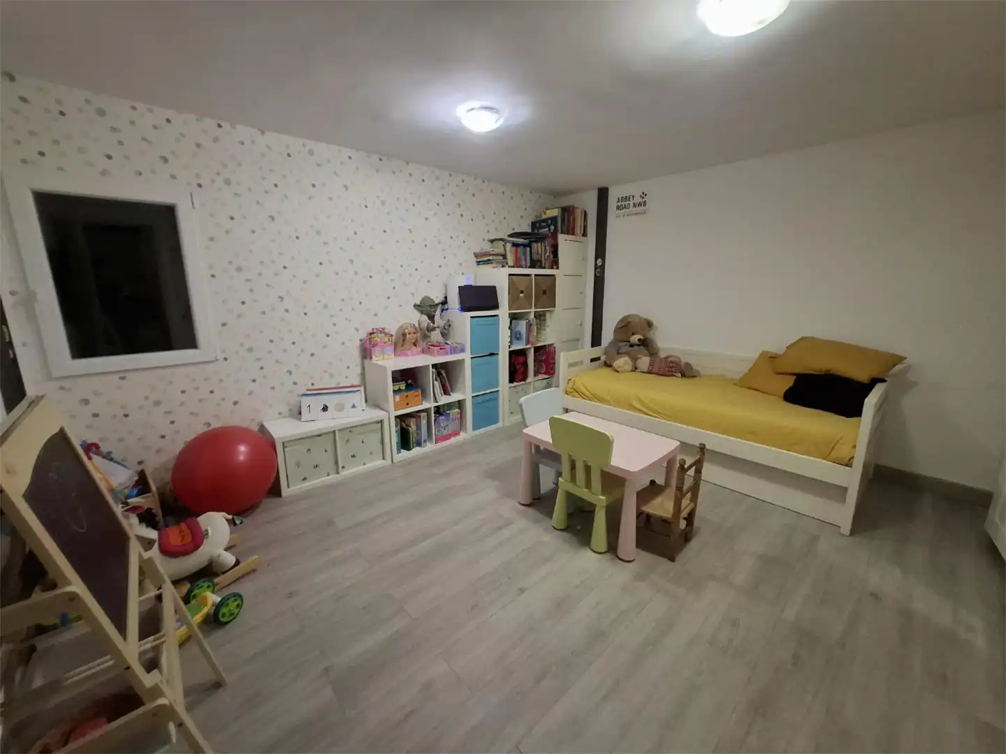Casa adosada en venda a Travesía San Vicente, 13, Casco Antiguo Casa adosada en venda en Majadahonda amb Jardí privat, Terrassa i Traster