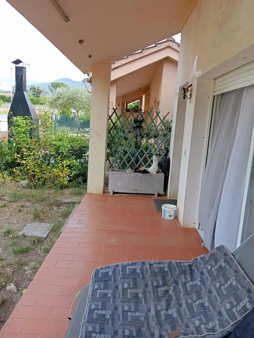 Garden of Detached homes for sale in Besalú