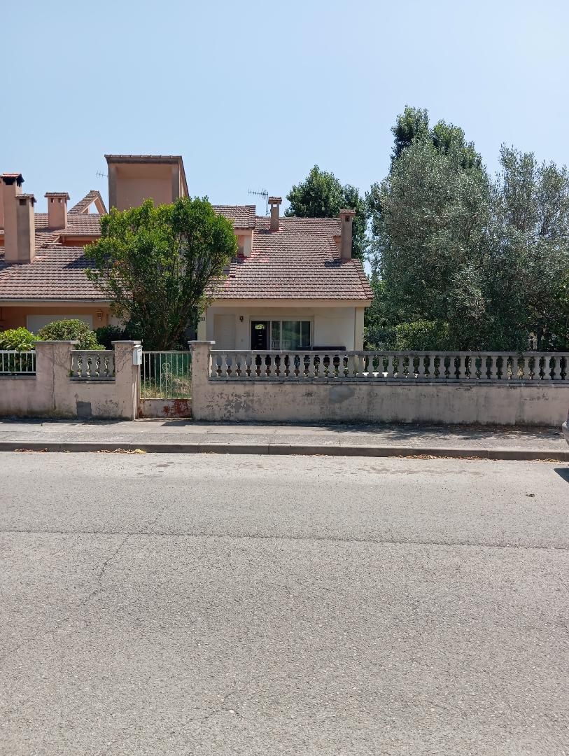 Exterior view of Single-family semi-detached for sale in Besalú  with Storage room and Community parking