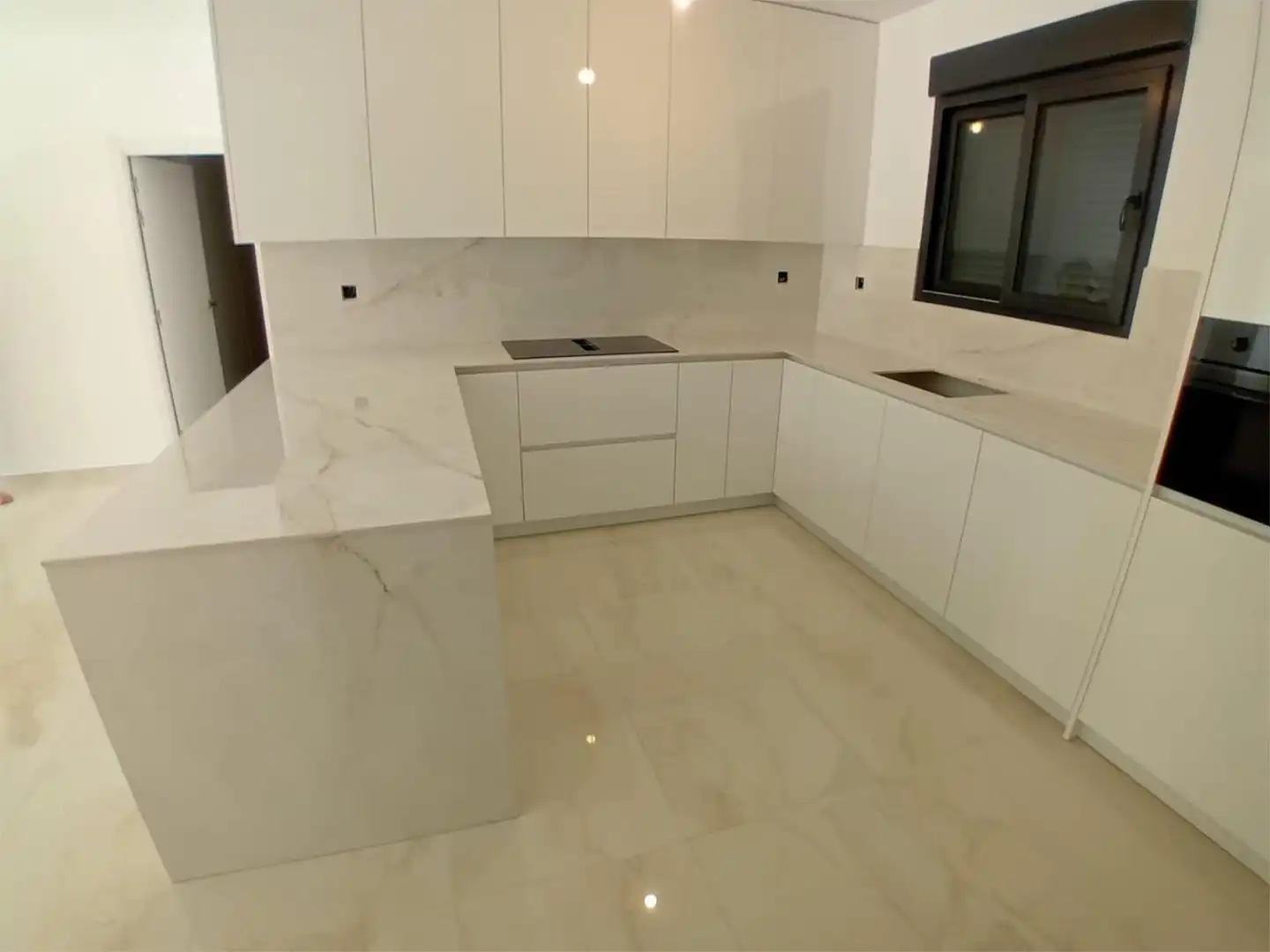 Casa o chalet en venta en Calle Fuente Loca, 17, La Romana Cocina de Casa o chalet en venta en La Romana con Piscina