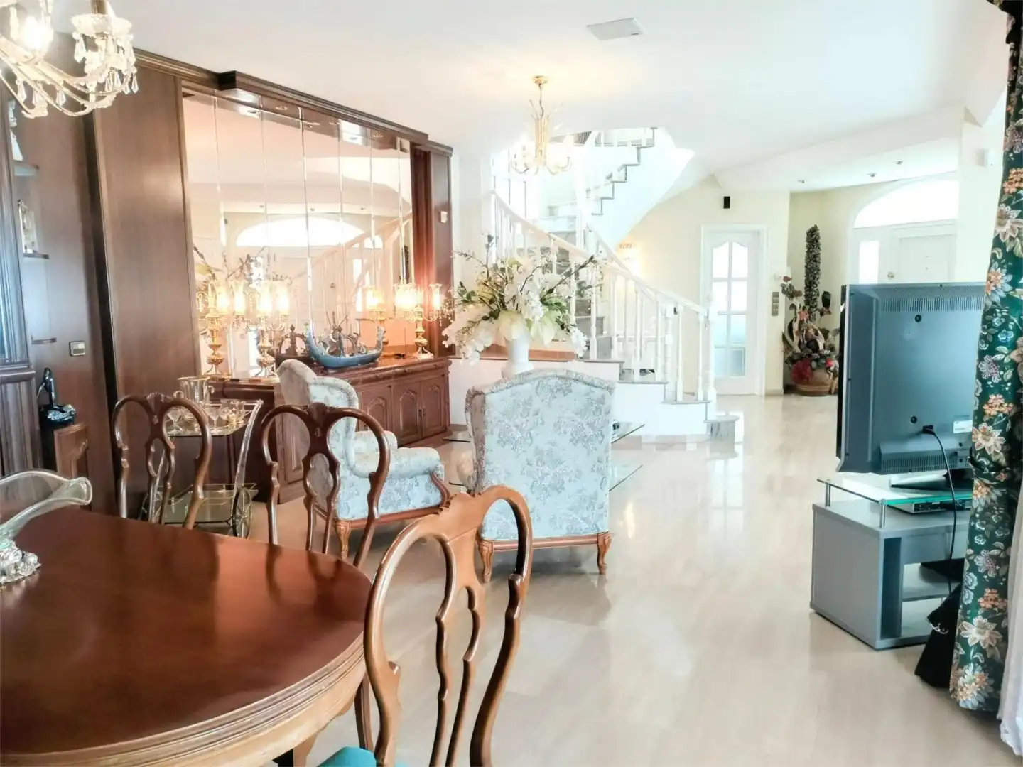 Houses for sale in Rierany Dels Frares, 23, Calella Dining room of Houses for sale in Calella with Terrace and Balcony