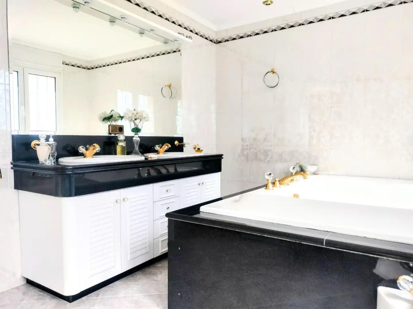 Houses for sale in Rierany Dels Frares, 23, Calella Bathroom of Houses for sale in Calella with Terrace and Balcony