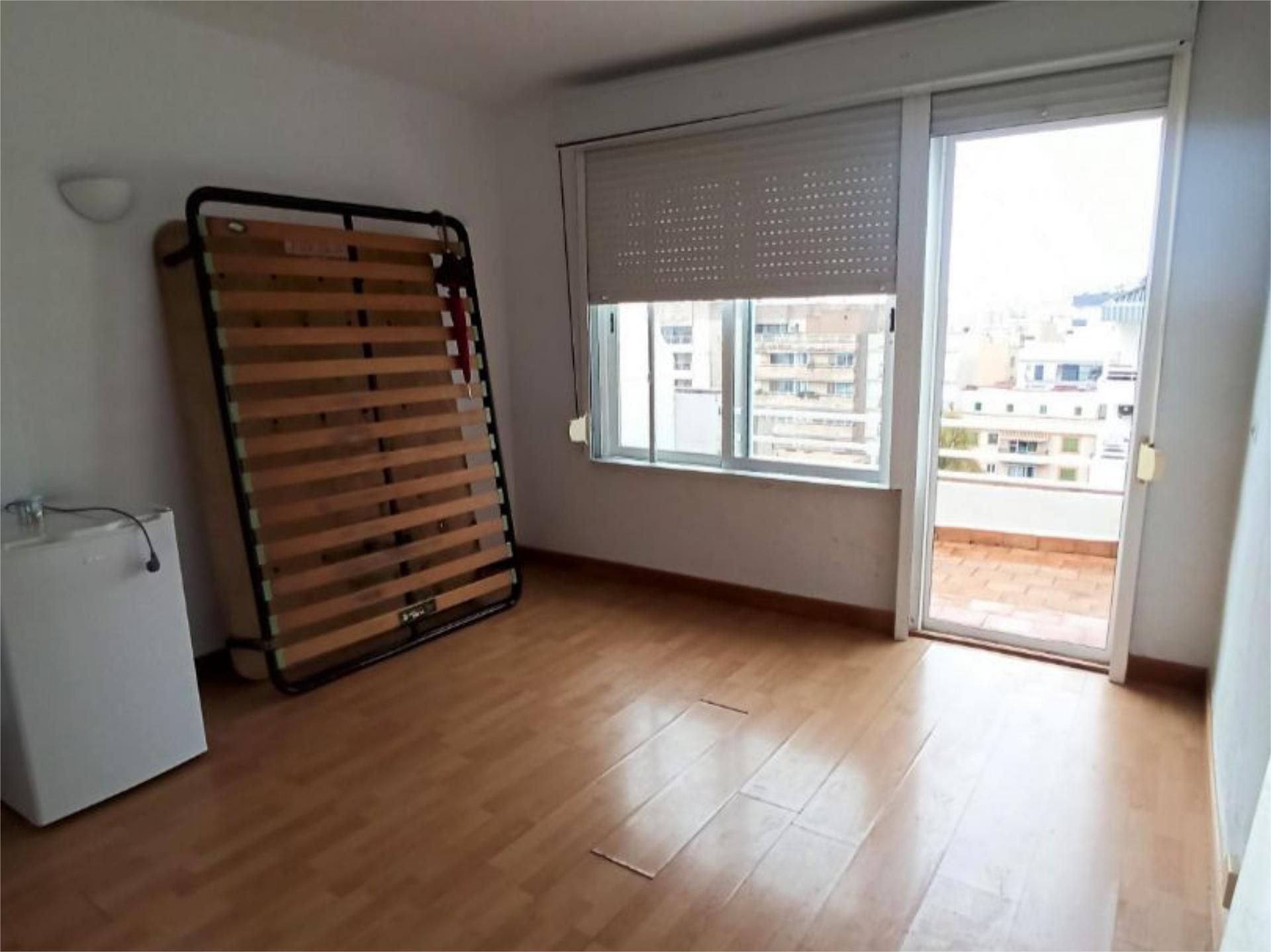 Pis de lloguer a Carrer de Monsenyor Palmer, 4, Es Jonquet Dormitori de Pis de lloguer en Palma de Mallorca amb Terrassa i Moblat