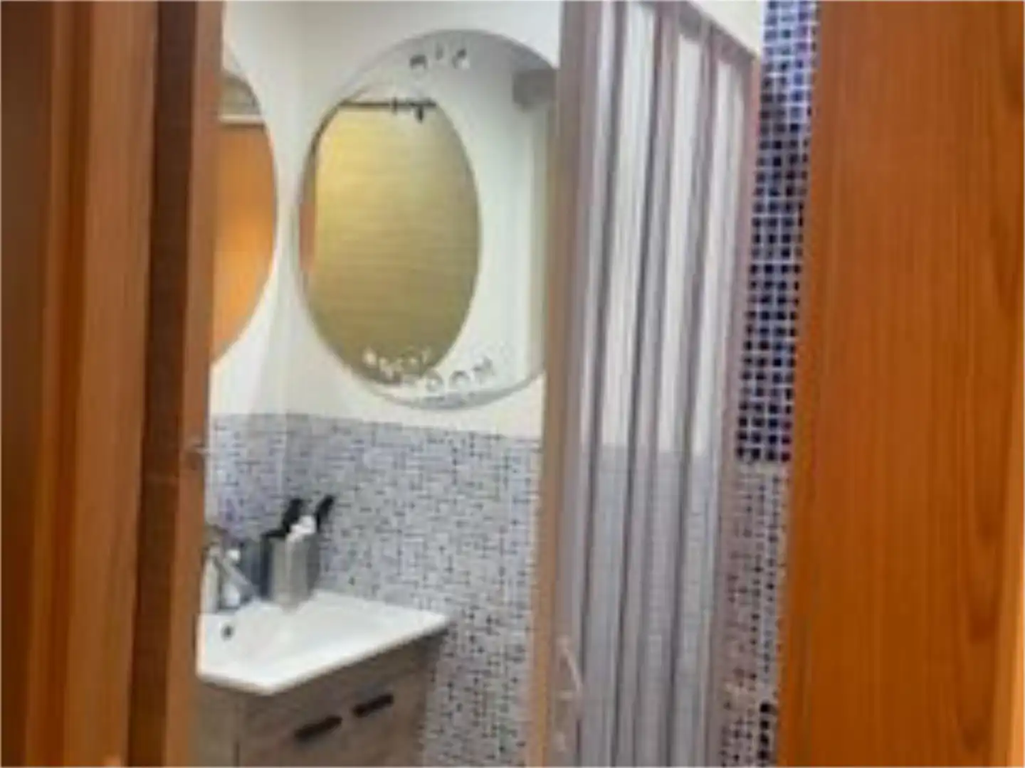 Room in Calle del Jazmín, 39, Costillares